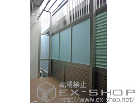 のウッドデッキ 樹ら楽ステージ＋正面部囲い部材一式＋＜両側＞側面部囲い部材一式 施工例