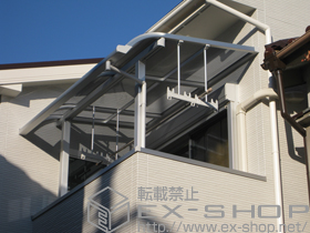 のバルコニー・ベランダ屋根 ライザーテラスII R型 屋根タイプ 単体 積雪〜20cm対応＋吊り下げ式物干し　標準　2本入り 施工例