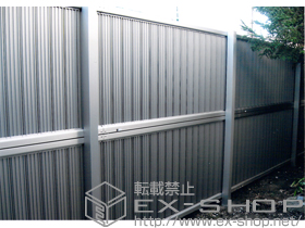 のフェンス・柵 エクスラインフェンス8型 多段柱施工 施工例