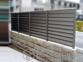 のフェンス・柵 サニーブリーズフェンスA型 間仕切りタイプ 施工例