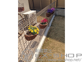 のフェンス・柵 メッシュフェンスG10-R　フリー支柱タイプ 施工例