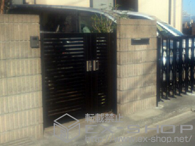 の門扉 プリレオ R3型 両開き親子　柱使用 施工例