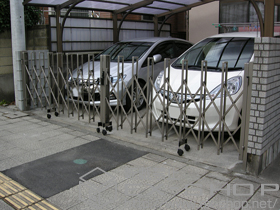 のカーゲート トリップゲート RB型 ノンレール 両開き 48W 施工例