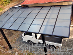 のカーポート レイナポートグラン　積雪〜20cm対応+ レイナポートグラン　枯葉よけネット　57用 施工例