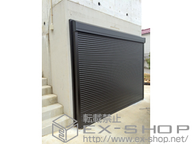 のガレージシャッター ガレージシャッタークワトロ 電動式 外部付タイプ 施工例