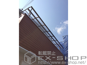 のバルコニー・ベランダ屋根 ヴェクターテラス R型 屋根タイプ 連棟 積雪〜20cm対応＋吊り下げ式物干し 施工例