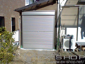 のガレージシャッター ガレージシャッタークワトロ 手動式 外部付タイプ 施工例