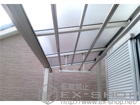 のバルコニー・ベランダ屋根 ヴェクターテラス F型 屋根タイプ 単体 積雪〜20cm対応＋吊り下げ物干し 標準 2本入 施工例