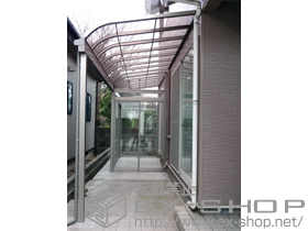 のテラス囲い・サンルーム ほせるんですII 1500 R型 土間納まり 部分囲い ランマ無し 積雪~50cm対応＋吊り下げ物干し 標準 3本入 施工例