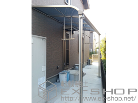 のテラス屋根 ヴェクターテラス R型 テラスタイプ 単体 積雪〜20cm対応＋吊下げ物干し 標準 2本入 施工例