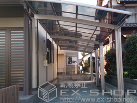 のカーポート カーブポートシグマIII 縦連棟 積雪〜20cm対応＋着脱式サポート ロング柱23用 1本入＋屋根材ホルダー　50タイプ用 施工例