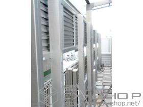 のフェンス・柵 エクスラインフェンス7型 自由柱 ＜2段支柱/自立建て用＞ 施工例