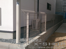 のフェンス・柵 メッシュフェンス G10-R フリー支柱タイプ 施工例