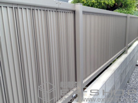 のフェンス・柵 エクスラインフェンス8型 自由柱施工 施工例