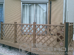 のウッドデッキ リコステージII+ステップ2段+ウッドパーティション＋開戸 施工例