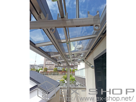 のバルコニー・ベランダ屋根 ライザーテラスII F型 屋根タイプ 単体 積雪〜20cm対応＋吊り下げ物干し 標準 2本入り 施工例