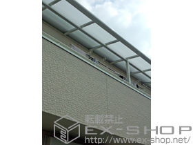 のバルコニー・ベランダ屋根 ライザーテラスII F型 屋根タイプ 連棟 積雪〜20cm対応＋収納式物干し 標準 2本入 施工例