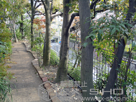 のフェンス・柵 ハイグリッドフェンスUF8型 フリーポールタイプ 施工例