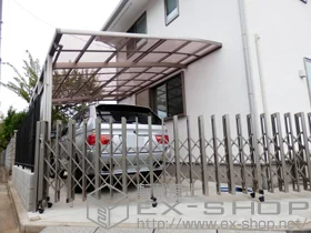 LIXIL リクシル(トステム)のカーポート ルーフポートシグマIII 積雪〜20cm対応+サイドパネル 57タイプ用 H800 ガリレポリカ(クリアマット/すりガラス調) 施工例