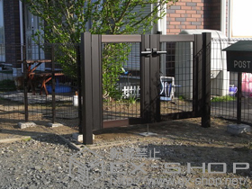 の門扉 エクスライン門扉16型 両開き 門柱使用 施工例