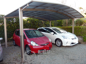 のカーポート カーブポートシグマIII ワイド 積雪〜20cm対応＋柱ガード　2セット 施工例