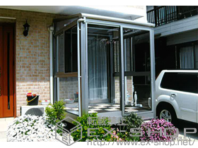 のテラス囲い・サンルーム サンフィールIII F型 床納まり ランマ無 積雪〜20cm対応+網戸・カーテンレール・腕木式物干し 施工例