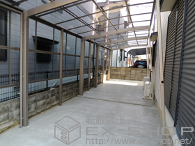 のカーポート カーブポートシグマIII 縦連棟 耐風圧強度仕様 積雪〜30cm対応＋カーブポートシグマIII用 サイドパネル 施工例