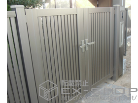 の門扉 シャレオR4型門扉 両開き 柱使用 施工例