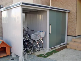 ヨドコウの物置 エルモコンビ 一般型(LMC-1818GL+K1518) 施工例