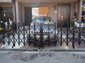 のカーゲート トリップゲートPB型 ノンレール 両開き 60W 施工例