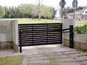 のカーゲート オーバードアS5型 電動式 施工例