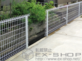のフェンス・柵 メッシュフェンス G10-R フリー支柱タイプ 施工例
