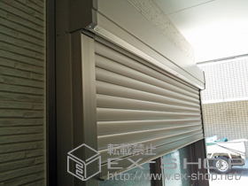 のガレージシャッター ガレージシャッタークワトロ 手動式 外部付タイプ 施工例