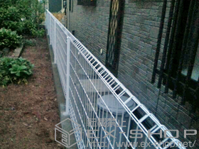 のフェンス・柵 イーネットフェンス1F型 自由柱タイプ 施工例