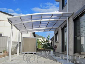 YKKAPのカーポート レイナベーカポートグラン 延長 積雪〜20cm対応 施工例