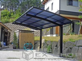 YKKAPのカーポート レイナポートグラン　積雪～20cm対応+着脱式サポート  2本入+屋根ふき補強部品 施工例