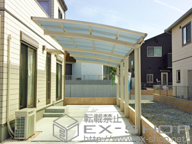 のカーポート レイナポートグラン 縦連棟　積雪〜20cm対応+水平式物干し（カーポート柱用） 施工例