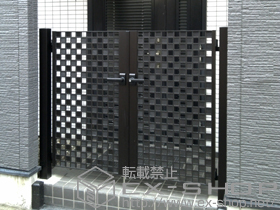 の門扉 シンプルモダン門扉5型 両開き 門柱使用 施工例