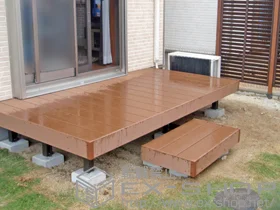 LIXIL ���N�V��(�g�X�e��)�̃E�b�h�f�b�L ���R�X�e�[�WII �{�H��