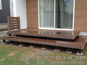のウッドデッキ リウッドデッキ 200+リウッドデッキフェンス3型<横スリット> 施工例