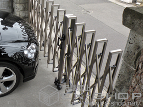 のカーゲート トリップゲート PC型 ノンレール 両開き親子 施工例