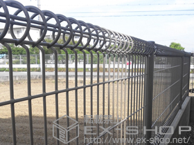 のフェンス・柵 ハイグリッドフェンスN1型 間仕切りタイプ 施工例