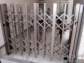 のカーゲート アルシャインII HW型Aタイプ ノンレール 片開き180S 施工例