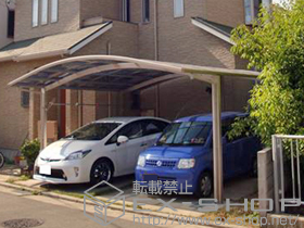 のカーポート プレシオスポート ワイド 積雪〜20cm対応+収納式物干しセット2型 2本入 施工例