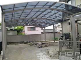 のカーポート カーブポートシグマIII ワイド 縦連棟 積雪〜30cm対応+収納物干し 標準タイプ 2本入 施工例