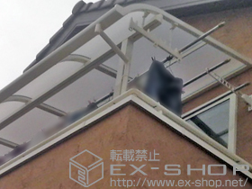 のバルコニー・ベランダ屋根 ライザーテラスII R型 屋根タイプ 連棟 積雪〜20cm対応+吊り下げ物干し 標準 3本入 施工例