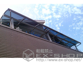 のバルコニー・ベランダ屋根 ヴェクター R型 屋根タイプ 連棟 積雪〜20cm対応+吊り下げ物干し 標準 2本入 施工例