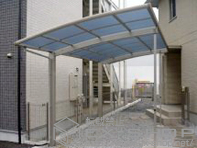 のカーポート レイナポートグラン　積雪〜20cm対応+着脱式サポート柱 2本入 施工例