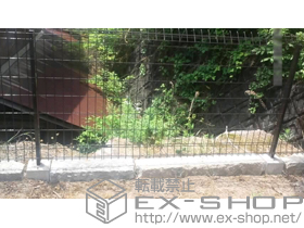 のフェンス・柵 メッシュフェンス G10-R フリー支柱タイプ 施工例