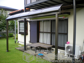 のテラス屋根 ライザーテラスII R型 テラスタイプ 単体 積雪〜20cm対応+吊り下げ物干し 標準 2本入り 施工例